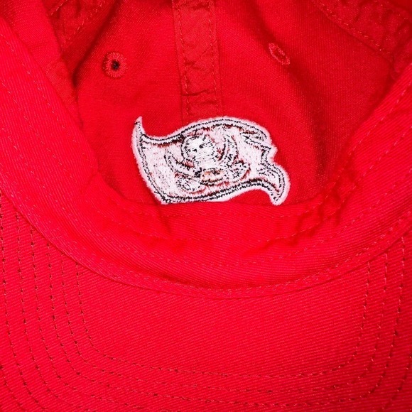 EUC Adult Medium Tampa Bay Buccaneers Cotton Baseball Cap Hat - Picture 4 of 6